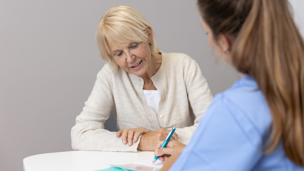 Wundberatung im Wundzentrum Viventem: pflegefachliche Wundanalyse und Therapieplanung im persönlichen Gespräch